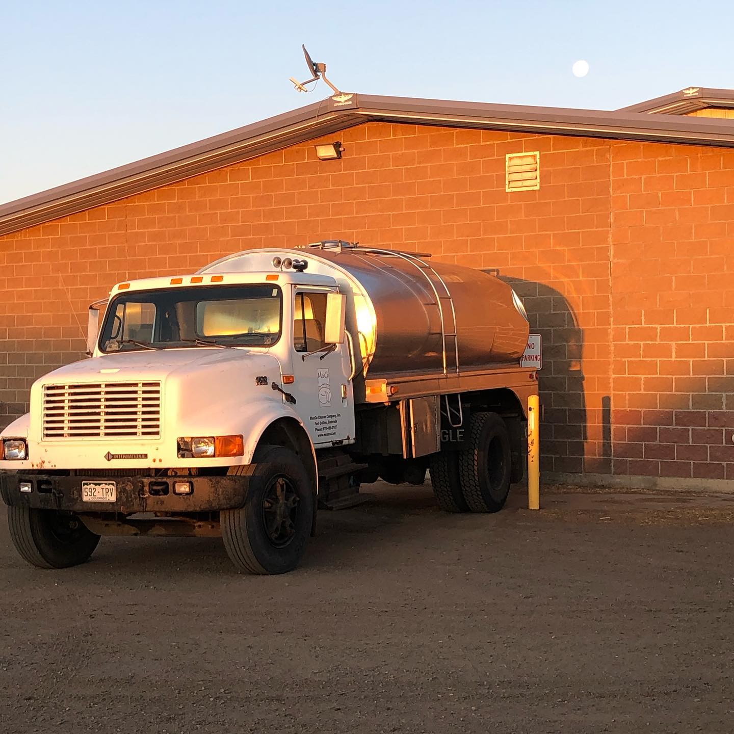 Bringing in the Milk: Chuck the Milk Truck at La Luna, loading up at sunrise.